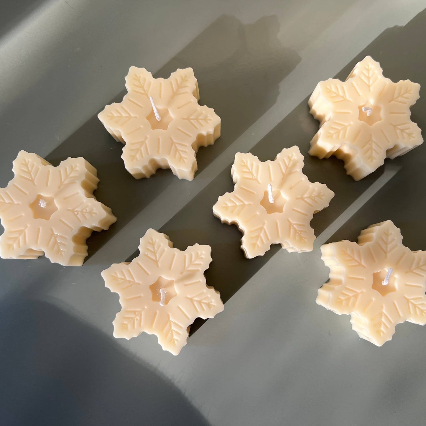 Scented Snowflake Candle- Clementine & Sage