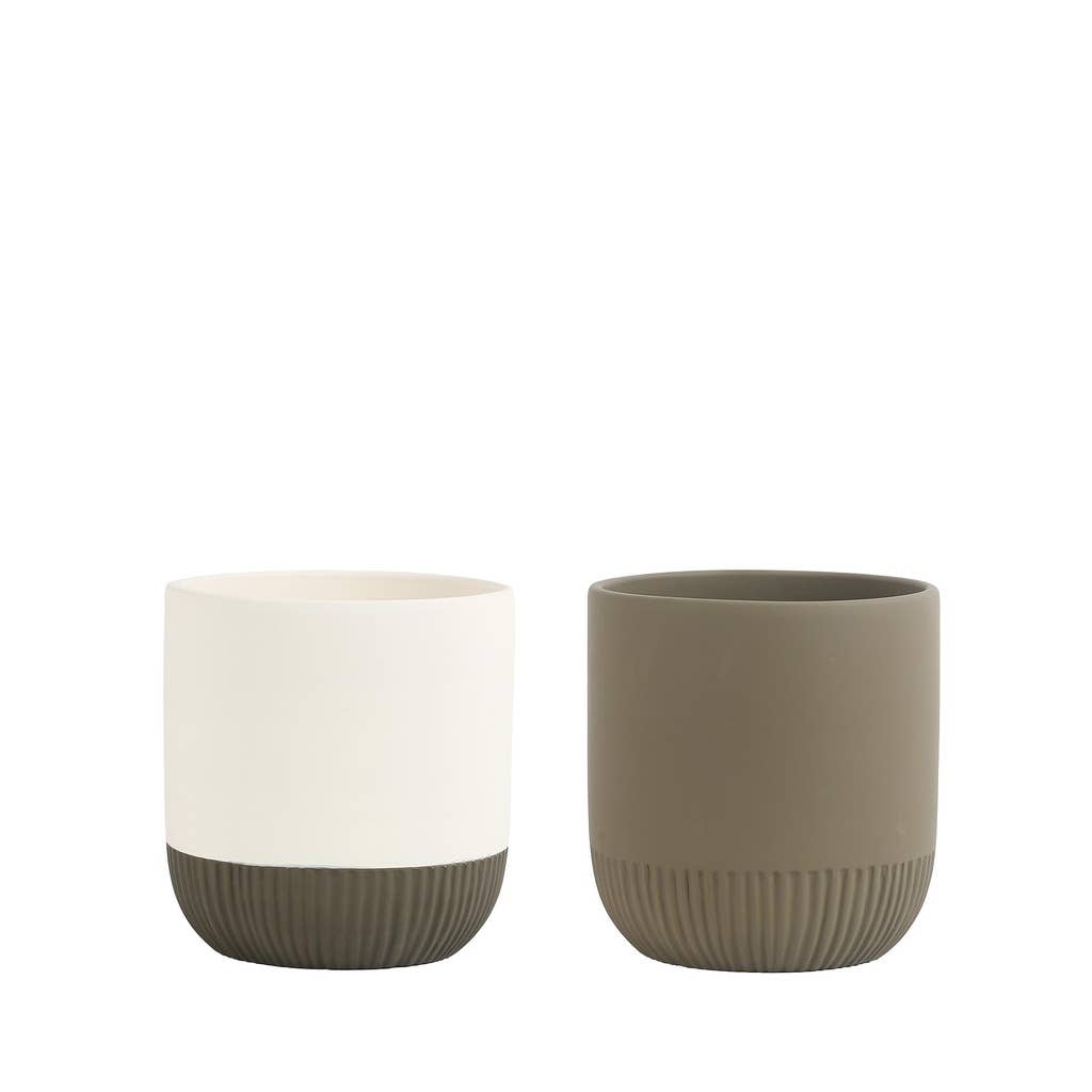 Virgil Pot Round - 7 x 7.25"
