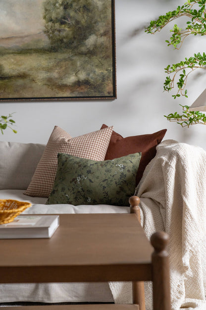 Reina Floral Linen Pillow: 20"x20"