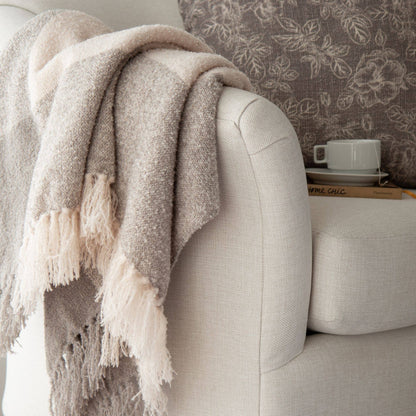 Oden Textured Boucle Throw: Oatmeal / 50" X 60"