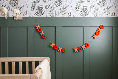 XOXO felt garland | Proposal decorations | Valentine's Day